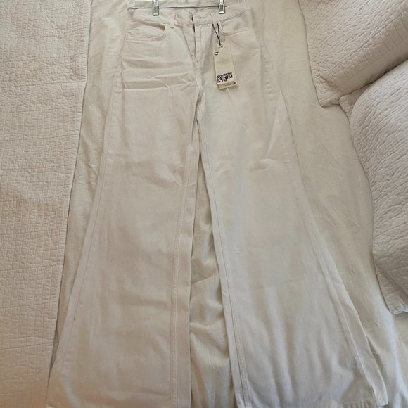 Zara - Picture 1 of 2